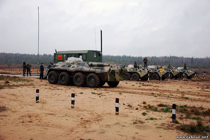 Десантники РВДКУ провели подготовку к ГОСам за рулем БТР в Сельцах. Фото