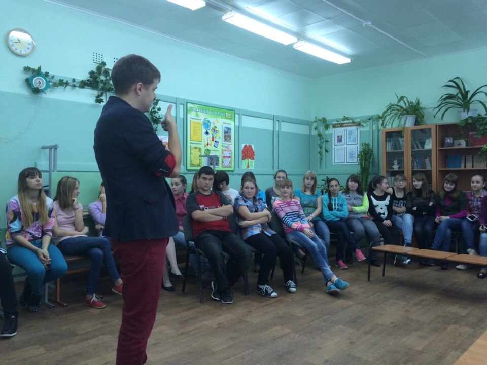 Молодой депутат прочитал лекцию ученикам РСШ №3 о влиянии соцсетей на современное общество