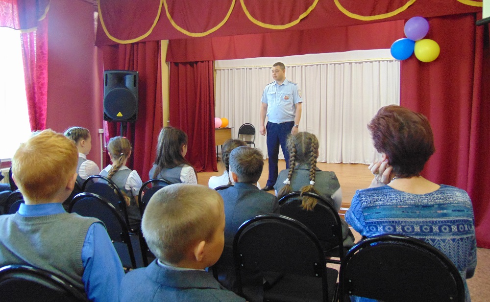 В Баграмовской школе прошла беседа посвященная Дню защиты детей