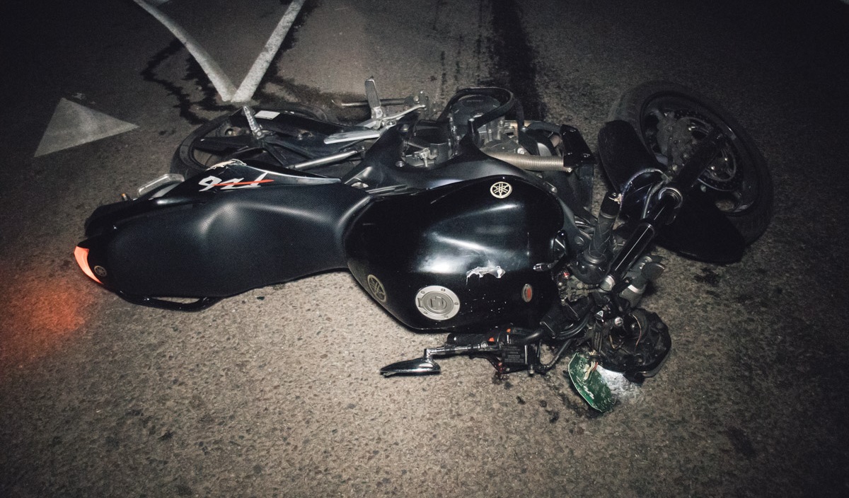 Несовершеннолетний ребенок управляющий мотоциклом попал в ДТП