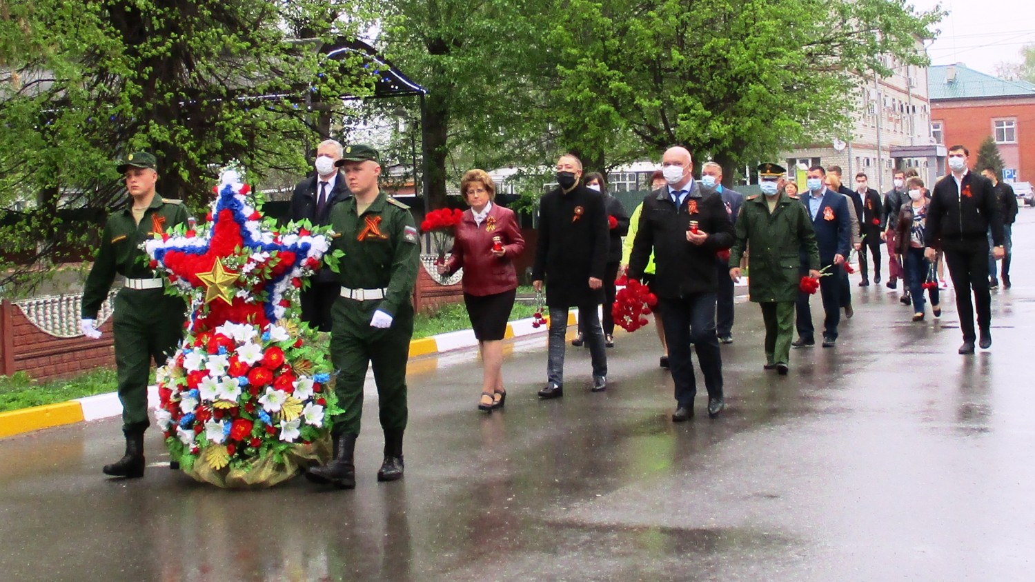 В поселениях Рыбновского района прошли торжественные церемонии возложения цветов и памятных венков