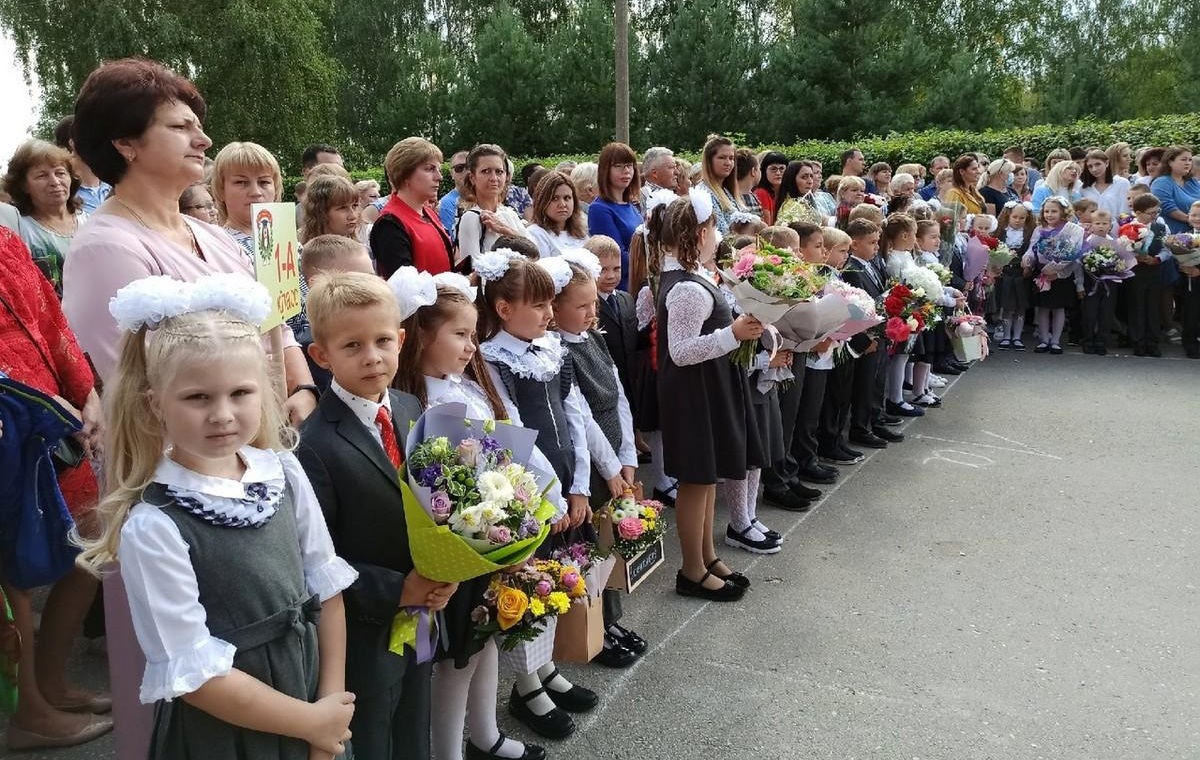 В Рыбновском районе за парты сели 3826 учеников