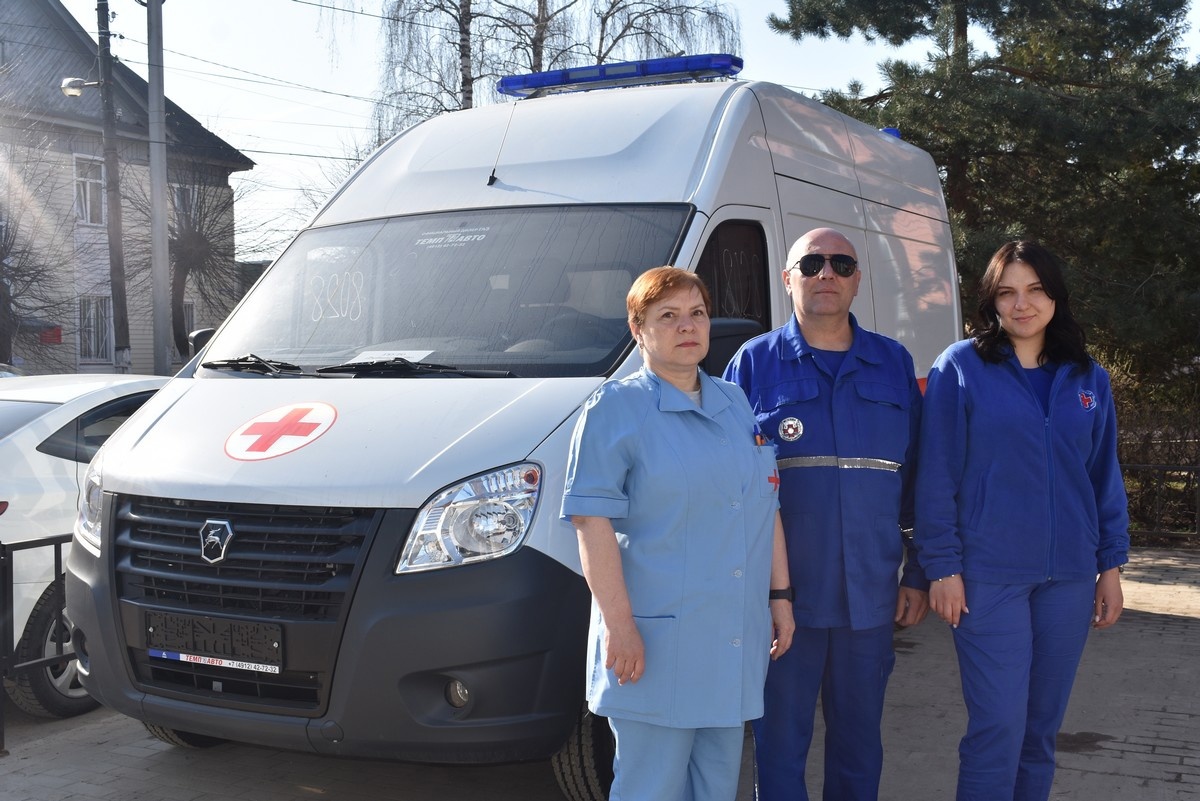 Рыбновская больница получила новый автомобиль скорой помощи