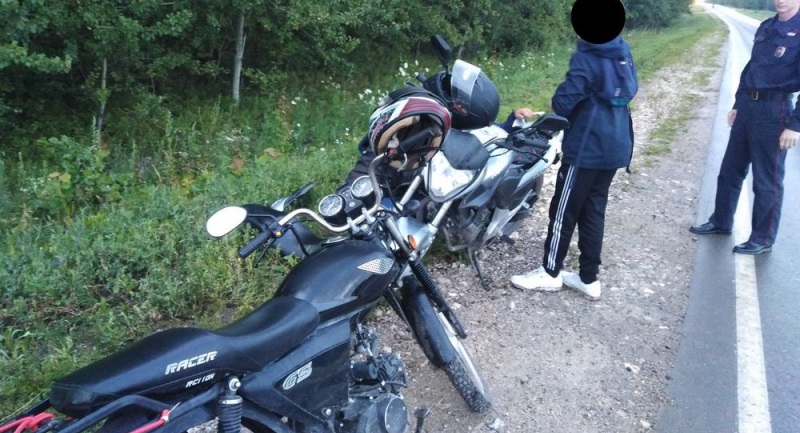 В Рыбном поймали несовершеннолетних мотоциклистов