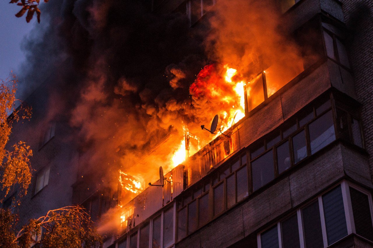 На пожаре в Баграмово пострадал хозяин квартиры