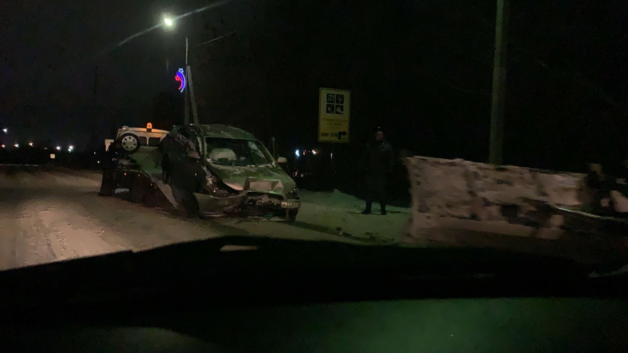 В Рыбном произошло ДТП с участием снегоуборочной техники. Видео