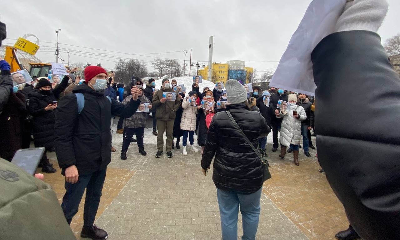 В Рязани состоялась акция в поддержку Алексея Навального. Видео и фото