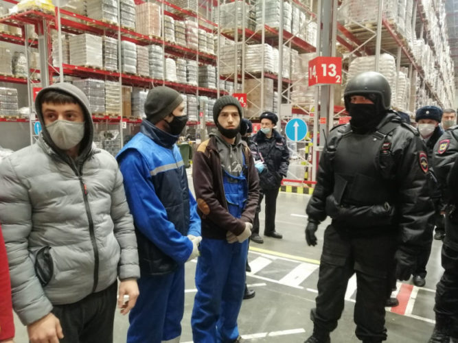 Рыбновские полицейские провели массовые рейды против незаконной миграции