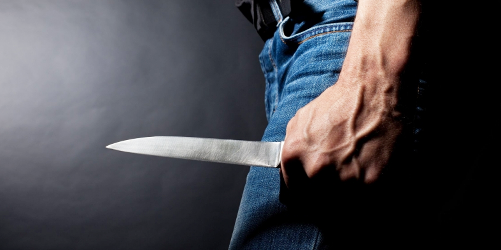 В Рыбновском районе мужчина с ножом напал на пенсионера