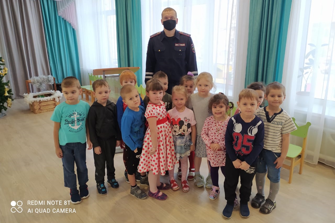 Сотрудники ГИБДД провели профилактическую беседу в детском саду №3