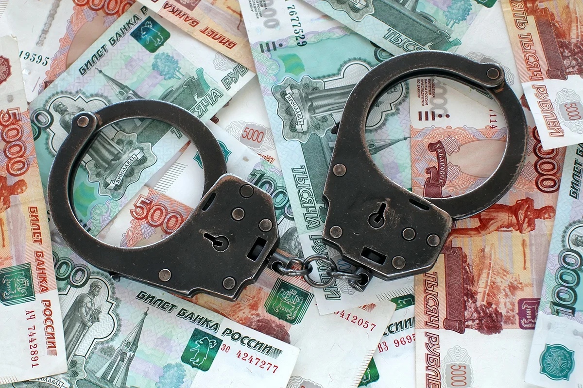 В Рыбном за кражу телефона и денег осудили 43-летнюю местную жительницу