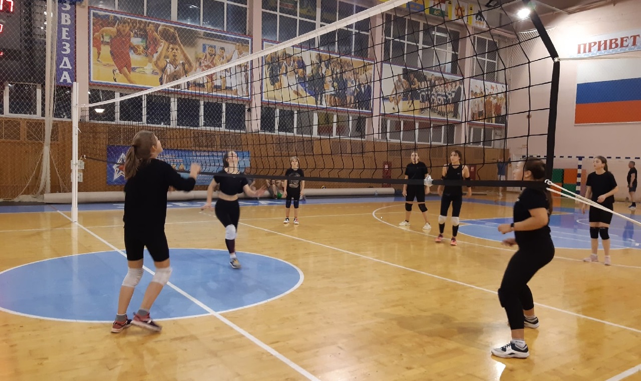 В ФСК «Звезда» состоялся розыгрыш кубка Рыбновского района по волейболу памяти В.И. Алешина
