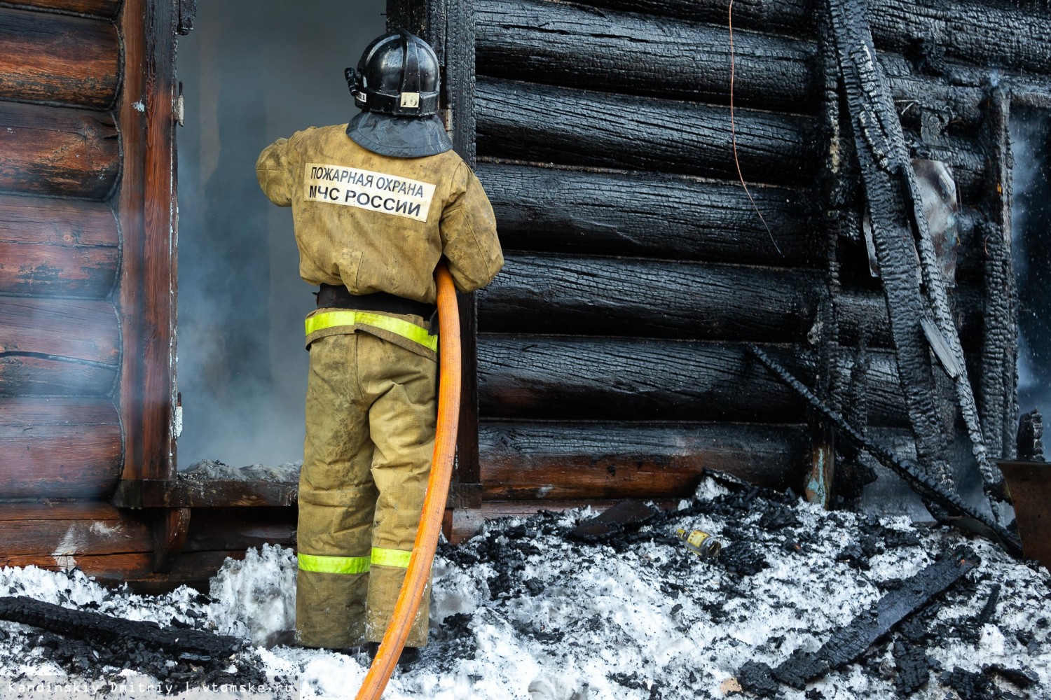 В результате пожара в Истобниках сгорел одноэтажный дом