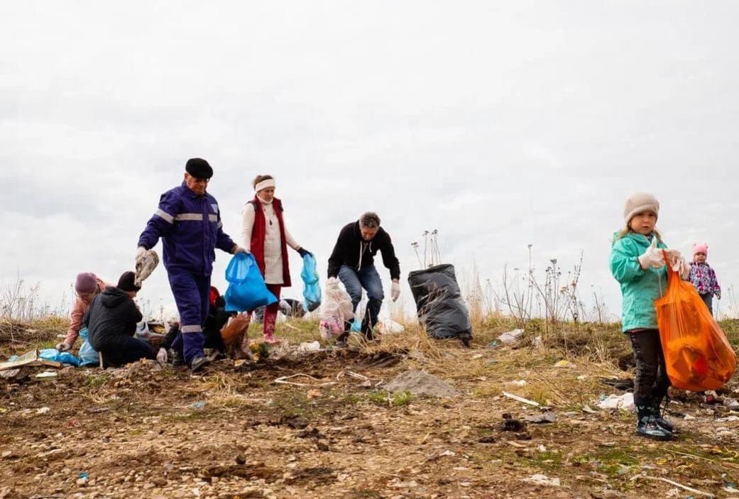 В Рыбном прошла экологическая акция по раздельному сбору мусора. Видео