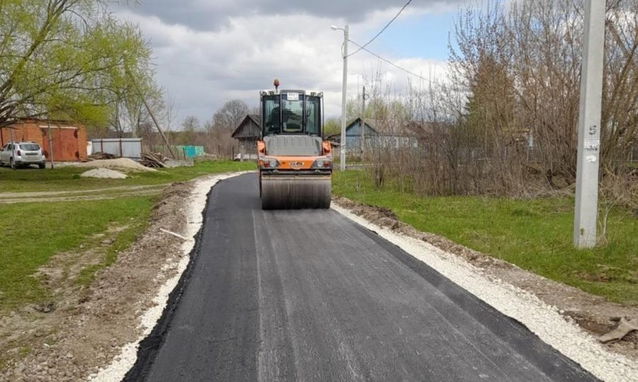 В двух населенных пунктах Рыбновского района появились асфальтированные дороги