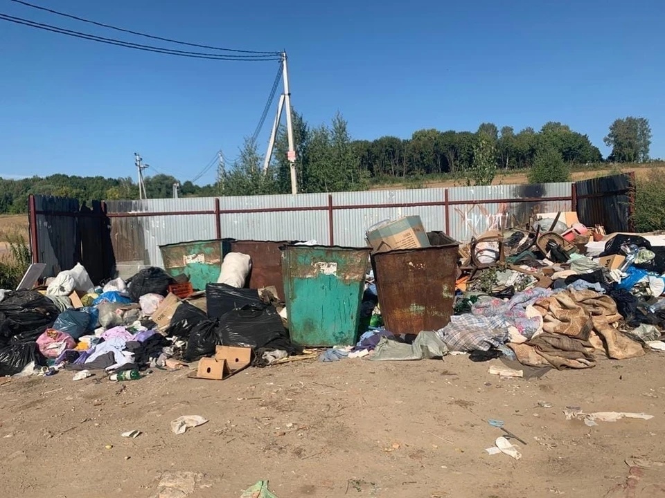 В Новоселках жалуются на регионального мусорного оператора «Эко-Пронск»