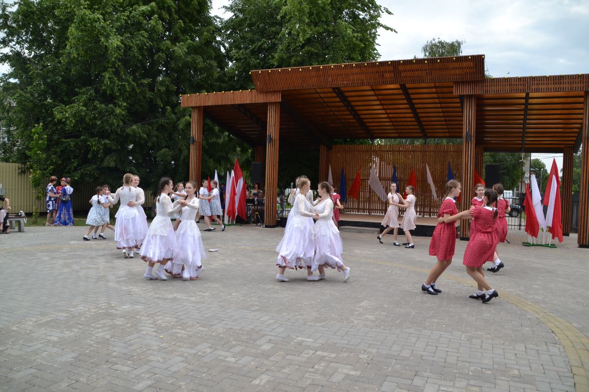 В Рыбном состоялся праздничный концерт посвященный Дню России