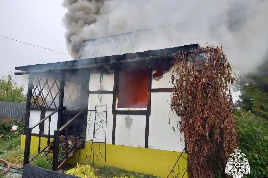 В селе Ходынино сгорела хозпостройка