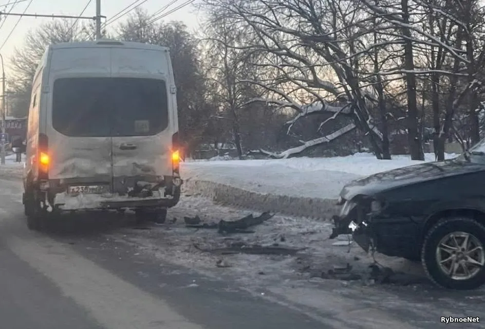 На Московском шоссе в Рязани попаала в ДТП маршрутка из Рыбного