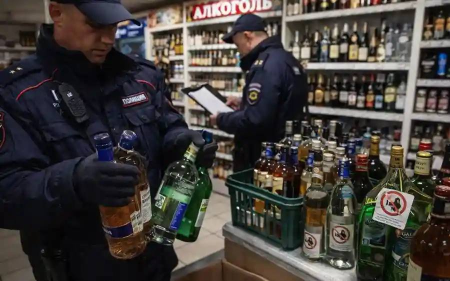 В Рыбном выявили нарушения продажи алкоголя во время рейда полиции